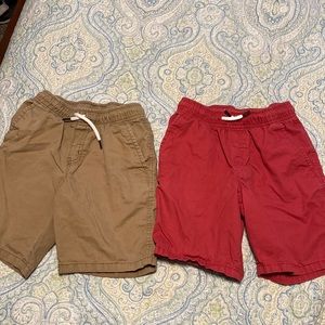 Boys Cat & Jack shorts. Size small(6-7)